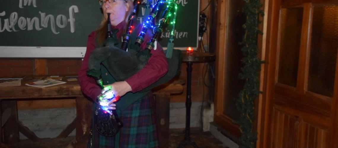 Dagmar Pesta beim Auftritt auf einer Weihnachtsfeier (Dezember 2019).