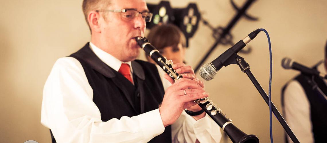 Sax (Alt/Tenor), Klarinette (Eb/Bb), Voc.