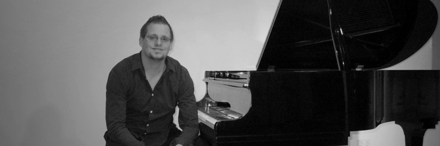 Andreas Czeppel am Klavier