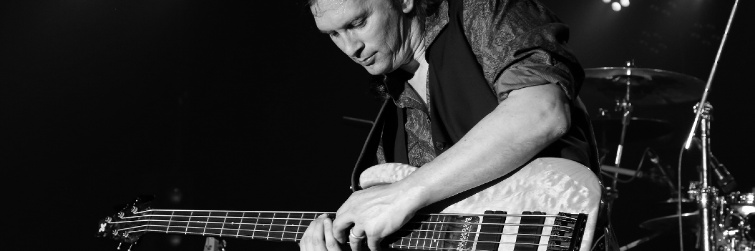 Steffen Knauss am E-Bass
