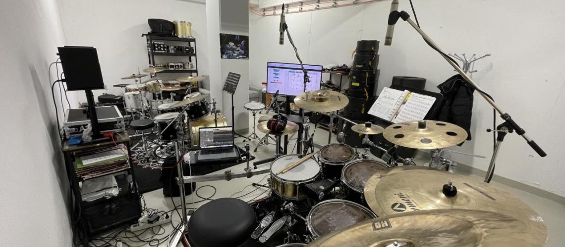 Schlagzeugunterricht Mag.art. Florian Stöger Schlagzeugunterricht Mag.art. Florian Stöger