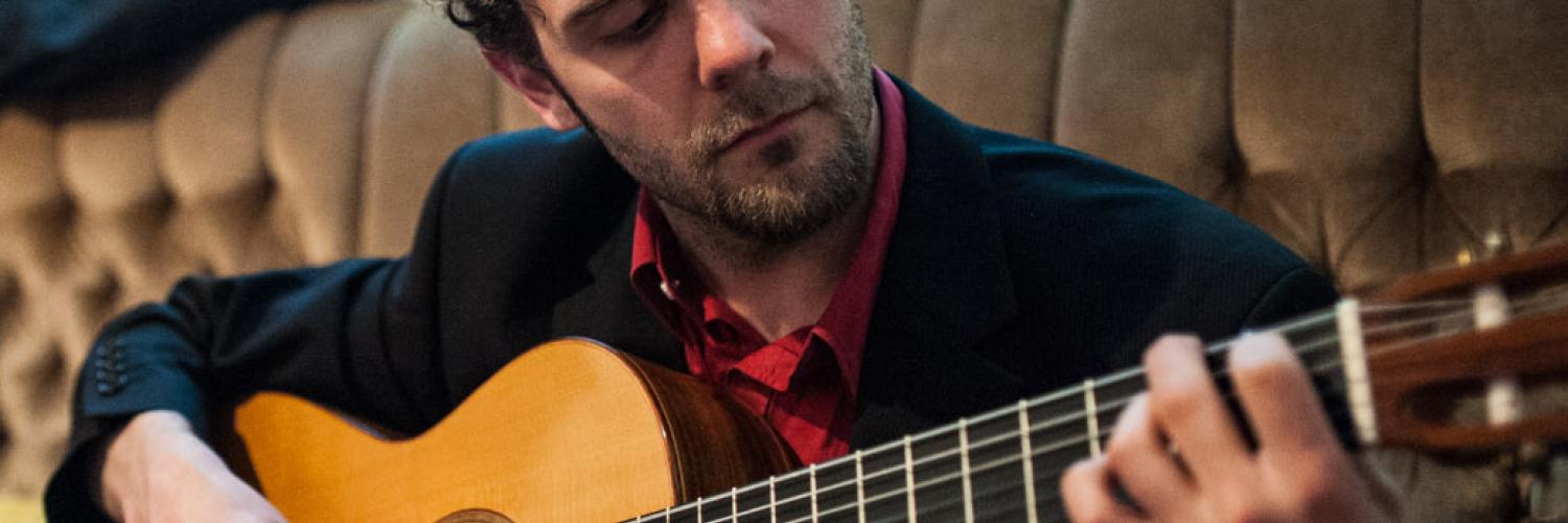 Gitarre spielen